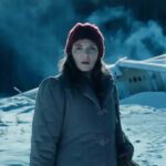 Joyce Byers Stranger Things S04 Grey Coat